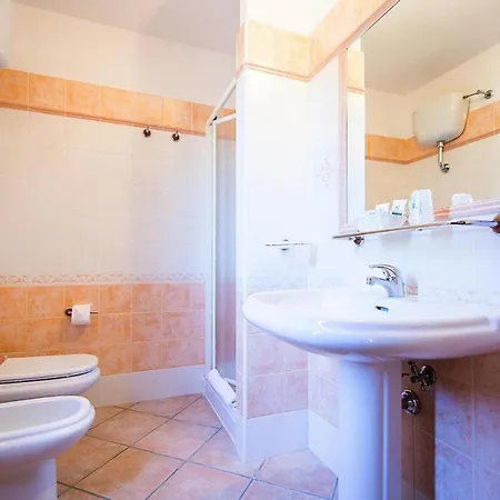 With Pool In Sos Alinos Apartman Cala Liberotto